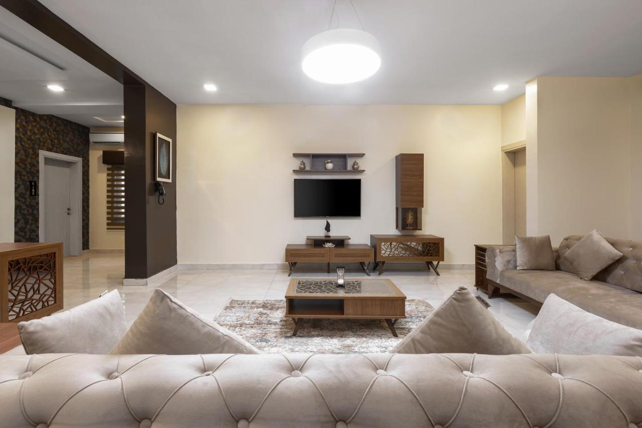 Bkt Cribs - Apartments & Suites Abuja Dış mekan fotoğraf