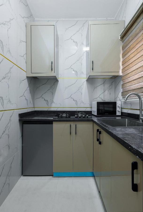 Bkt Cribs - Apartments & Suites Abuja Dış mekan fotoğraf