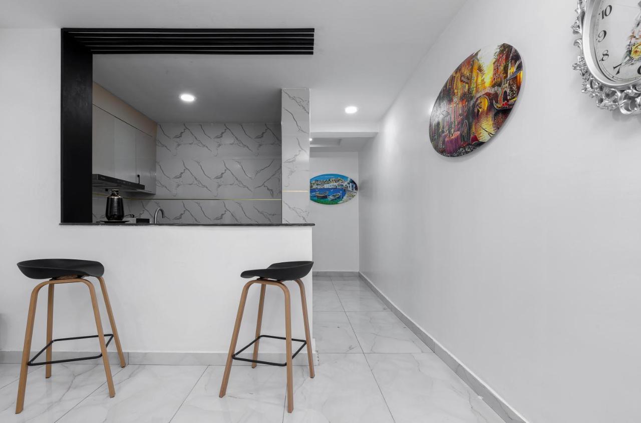 Bkt Cribs - Apartments & Suites Abuja Dış mekan fotoğraf